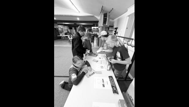 4-Hers test their judgement on some popular snacks. Photo courtesy of Angie Kinsley